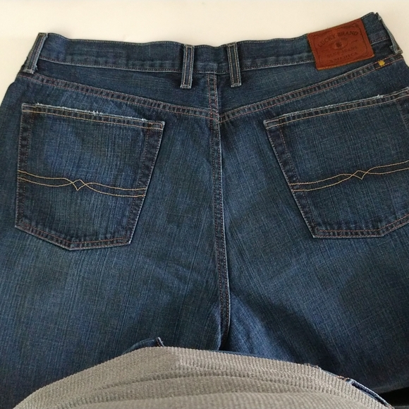 Lucky Brand Jeans  165 Straight Men's Size 38x32 - Very Nice Jeans - Picture 9 of 15